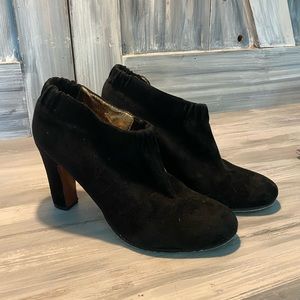 Sam Edelman Black Suede Booties Size 7